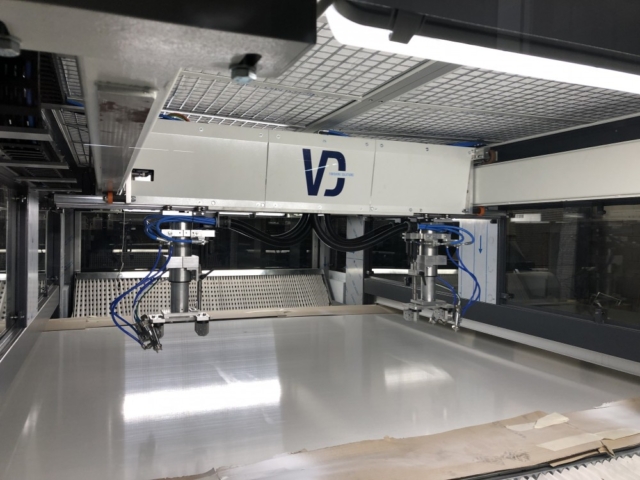 SPRAY MACHINE